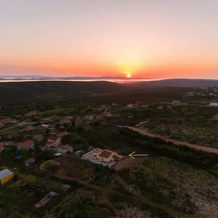 Vila Karmen *