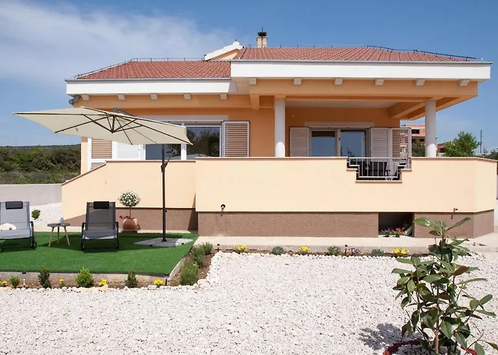 Karmen Villa *