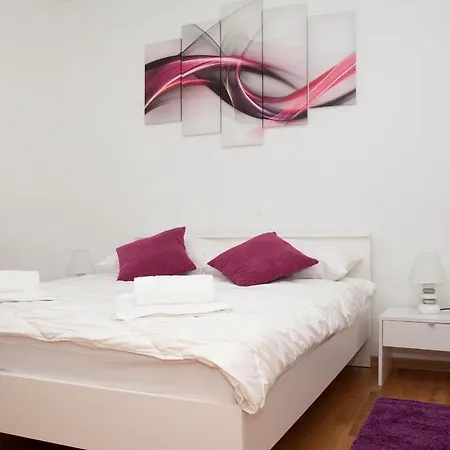 Villa Karmen Debeljak