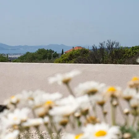 Villa Karmen Debeljak